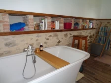 LE CHARME DE LA CAMPAGNE SISE SUR 8500M2 MAISON PIERRE AVEC 