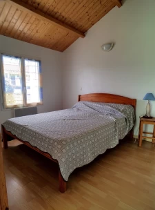  Petite maison idéalement située à moins d'1km de la plage