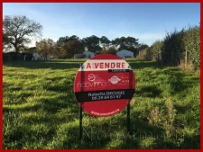 Grand terrain à bâtir à seulement 10mn des plages!
