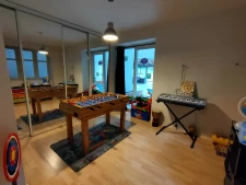  Maison de 366m2 avec une piscine interieure a 2 pas du cent