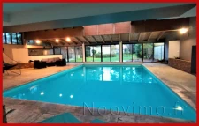  Maison de 366m2 avec une piscine interieure a 2 pas du cent