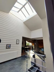  Maison de 366m2 avec une piscine interieure a 2 pas du cent