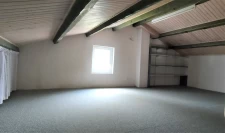 MAISON PLAIN PIED 2 CHAMBRES + UN BUREAU + COMBLE AMENAGEE