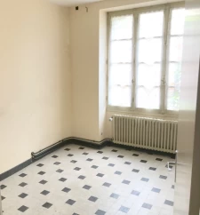 MAISON DE BOURG ATYPIQUE 100M2 