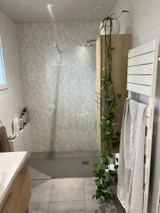 Maison rénovée à la campagne en pierres apparentes 