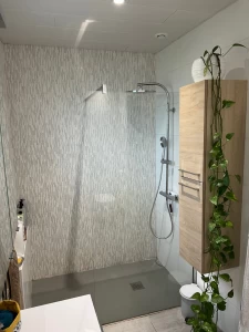 Maison rénovée à la campagne en pierres apparentes 