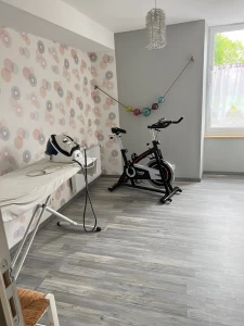 Maison rénovée à la campagne en pierres apparentes 