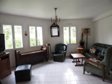 MAISON 140 m2 sur terrain 2 300 m2