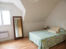 MAISON 140 m2 sur terrain 2 300 m2