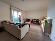  T2 avec balcon, cave et stationnement