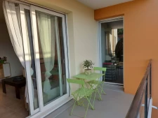  T2 avec balcon, cave et stationnement