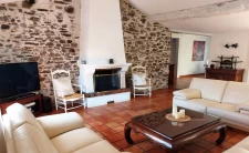 Charme et Authenticité pour cette longère en pierre