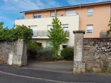  T2 avec balcon, cave et stationnement