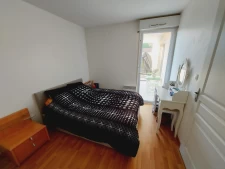  T2 avec balcon, cave et stationnement