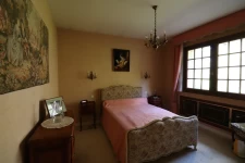 propriété de 180m2 habitable 6 chambres 6ha4 bois et prairie