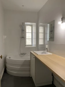  Appartement rénové 85,5m2 Hoche
