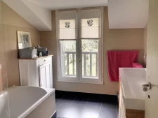 Belle maison années 30 avec piscine, sud gare.