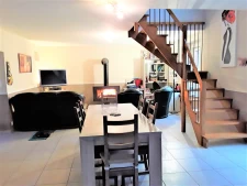 LONGERE ET DEPENDANCES