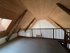 IMMEUBLE EN PIERRE AU CENTRE DE PLÉMET