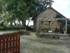 Belle longère 3 chambres sur terrain de 1500 m2.