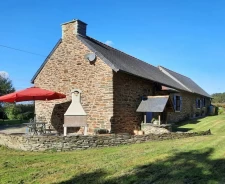 Belle longère 3 chambres sur terrain de 1500 m2.