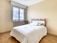 Maison 4 chambres non mitoyenne, sous-sol complet