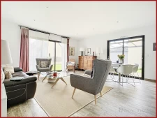 Contemporaine lumineuse, belles prestations