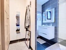 Contemporaine lumineuse, belles prestations