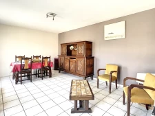 Maison 4 chambres non mitoyenne, sous-sol complet