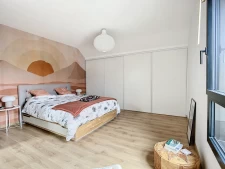 Contemporaine lumineuse, belles prestations