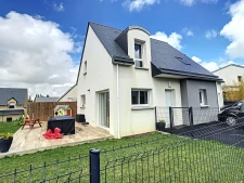 Maison non mitoyenne, 4 chambres, jardin 