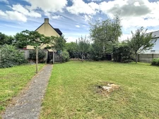 Maison 4 chambres non mitoyenne, sous-sol complet