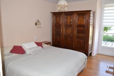 Maison de bourg avec terrasse et grand garage