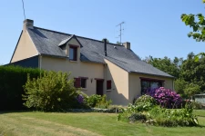  maison avec dépendance et sous-sol