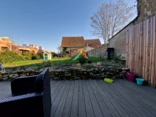 fermette renovée 3ch dépendance et jardin