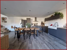 fermette renovée 3ch dépendance et jardin