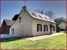 Fermette à Changé 4 000m2 avec grande dépendance