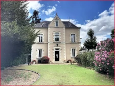  Maison de maître bord du Loir 