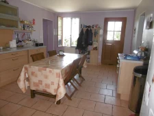 A 2.5 km de Bonnétable. Dans hameau de campagne maison 5 cha