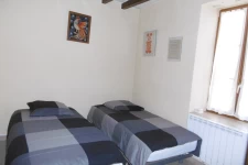 Fermette 2 chambres 1500 m2 de terrain clos. garage.puits .5