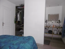 maison de bourg 3 à 4 ch avec cour sortie indépendante