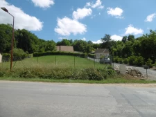 À Briosne-Lès-Sables (72), terrain à acheter avec Anita JOUB