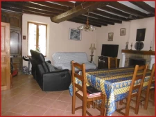 Fermette 2 chambres 1500 m2 de terrain clos. garage.puits .5