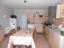 A 2.5 km de Bonnétable. Dans hameau de campagne maison 5 cha