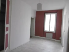 immeuble comprenant commerce de boulangerie et logement 