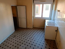 Immeuble eux logements avec terrain