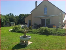 Au calme, 3500 m2 de terrain, 230m2, 3 chambres