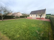 Maison très bon état avec sous sol et joli terrain sans vis 