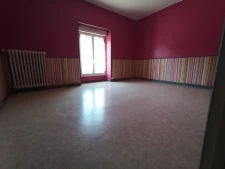 Ancien commerce, 110 m2 + 60m2, terrain de 1242m2