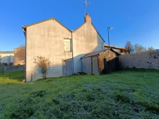 Immeuble eux logements avec terrain